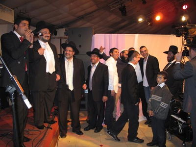 צפו: לרנר רקד על החתונה של אבוטבול