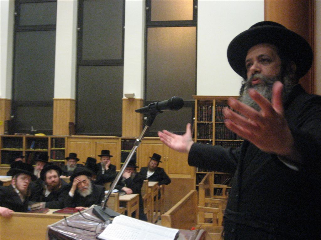 תמונות מבלגיה: ר"י בעלזא בחיפה