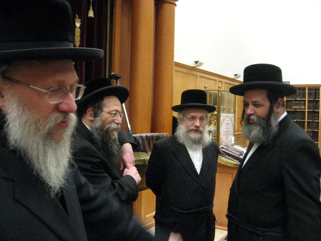 תמונות מבלגיה: ר"י בעלזא בחיפה