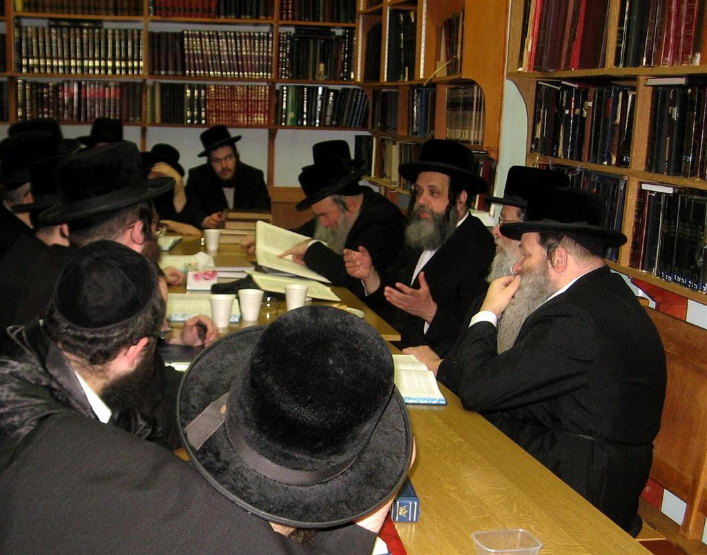 תמונות מבלגיה: ר"י בעלזא בחיפה