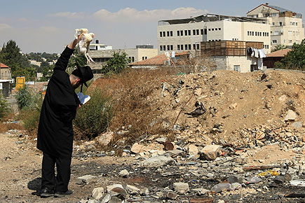 מאה שערים מכפרת ● תמונות