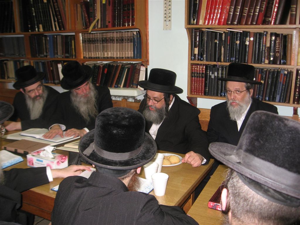 תמונות מבלגיה: ר"י בעלזא בחיפה