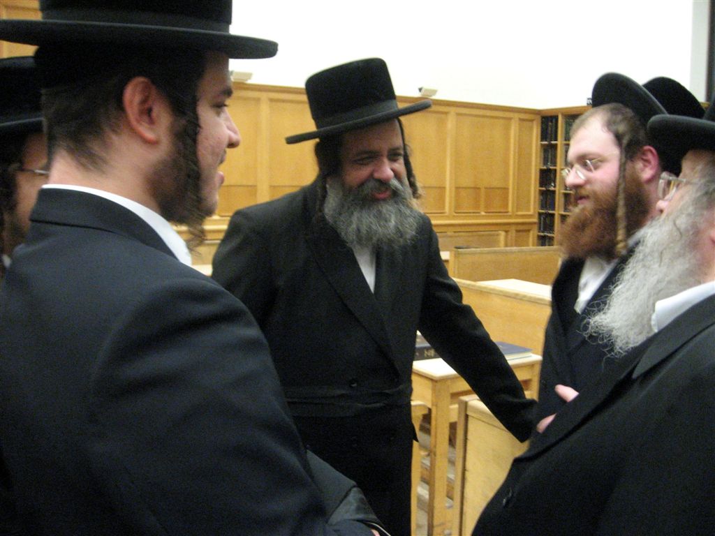 תמונות מבלגיה: ר"י בעלזא בחיפה