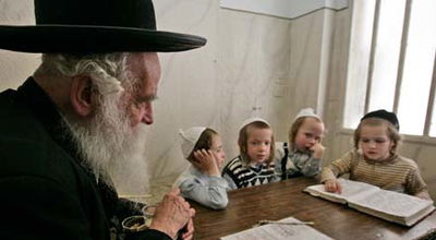 שפת הגוף: מורים, כך תעשו רושם נכון