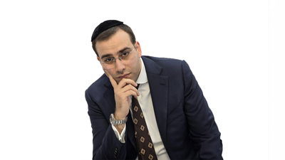 ישראל מקמל בסינגל בכורה חדש: "אם אשכחך"