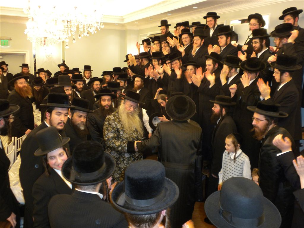 גלריה: אירוסי בן האדמו"ר מניקלשבורג