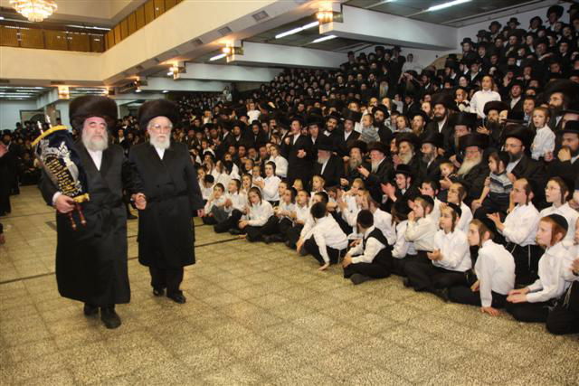 מעמד הכנסת ספר תורה בויזניץ