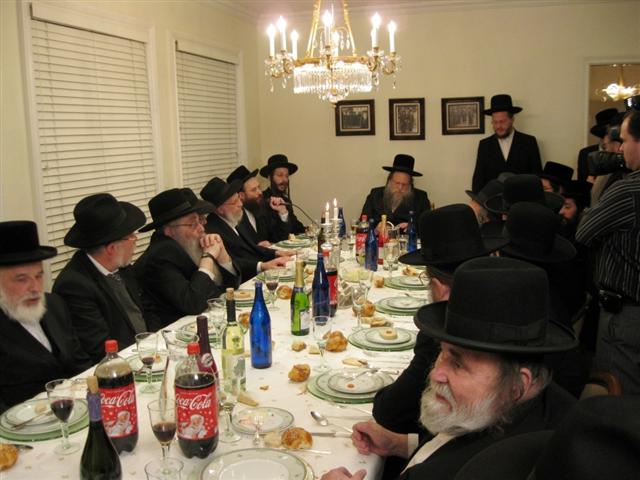 סעודת ר''ח בבית הר''ר אהרן אורלנדר