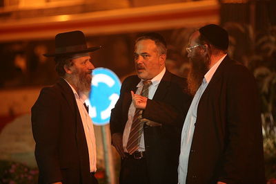 רבבות בוכים אצל אמא: 100 תמונות מרגשות