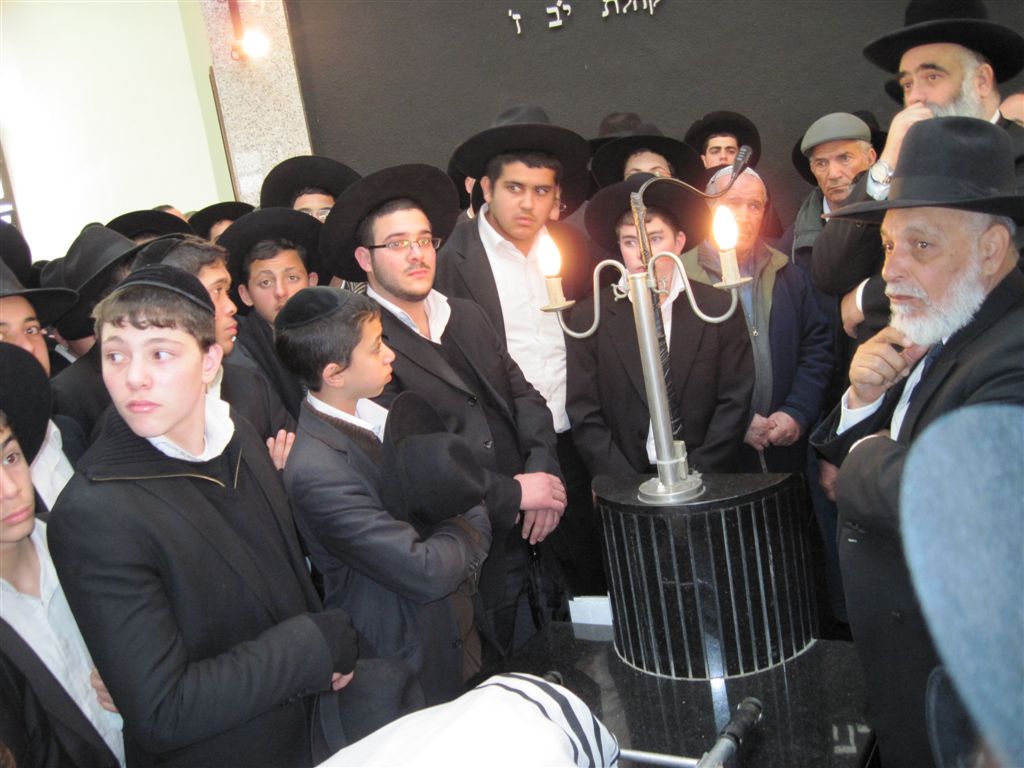 בדמעות: כבוד אחרון למשגיח הישיבה