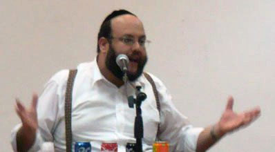 אבא טורצקי בפעולה.