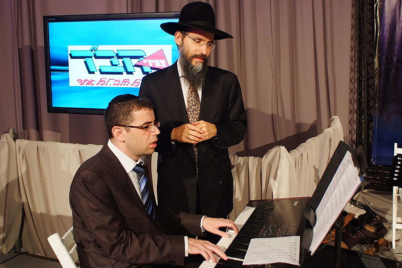 במעמד ה"חלאקה" למוישי: קהל האלפים הזיל דמעות