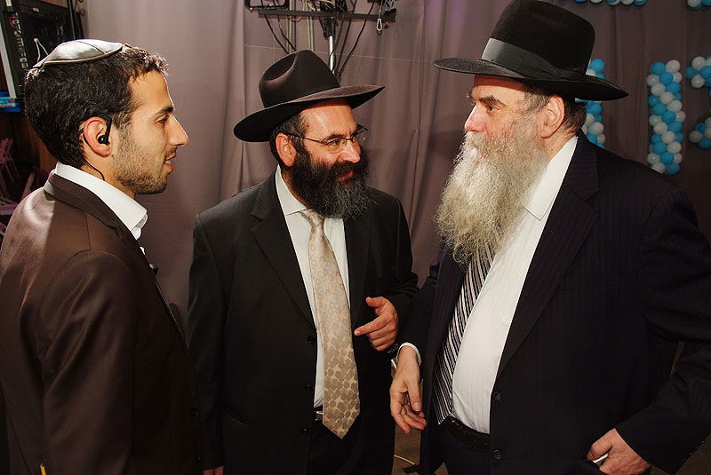 במעמד ה"חלאקה" למוישי: קהל האלפים הזיל דמעות