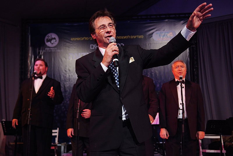 במעמד ה"חלאקה" למוישי: קהל האלפים הזיל דמעות