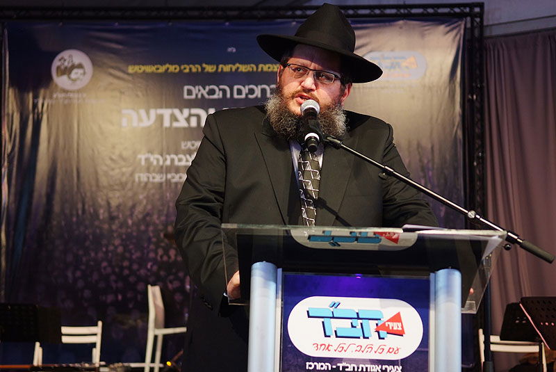 במעמד ה"חלאקה" למוישי: קהל האלפים הזיל דמעות