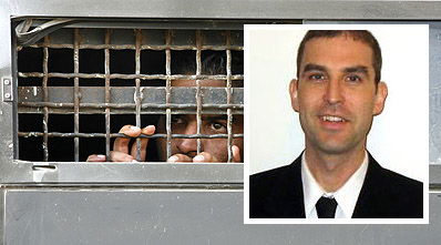 אילוסטרציה: פלאש 90. בקטן: עו"ד חריף