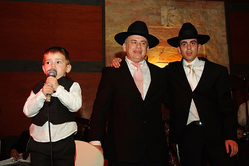 ענבי הגפן: צפו בחתונת משפחת לאופר