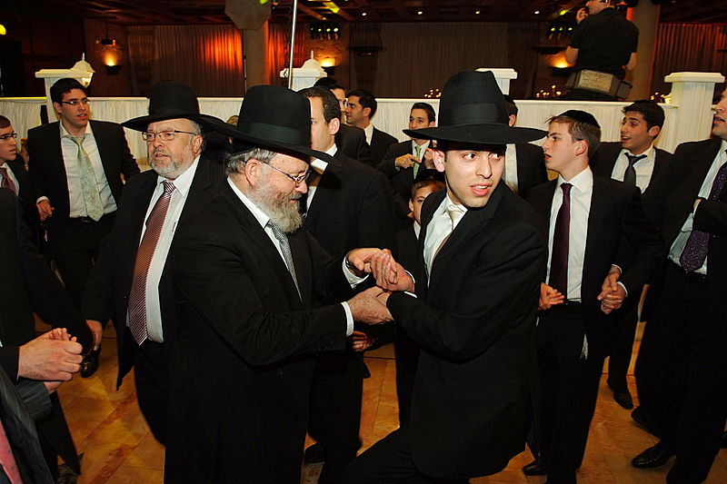 ענבי הגפן: צפו בחתונת משפחת לאופר