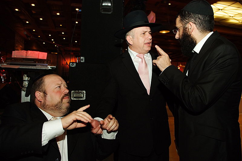 ענבי הגפן: צפו בחתונת משפחת לאופר