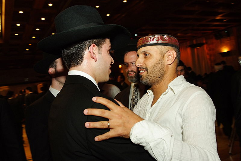 ענבי הגפן: צפו בחתונת משפחת לאופר