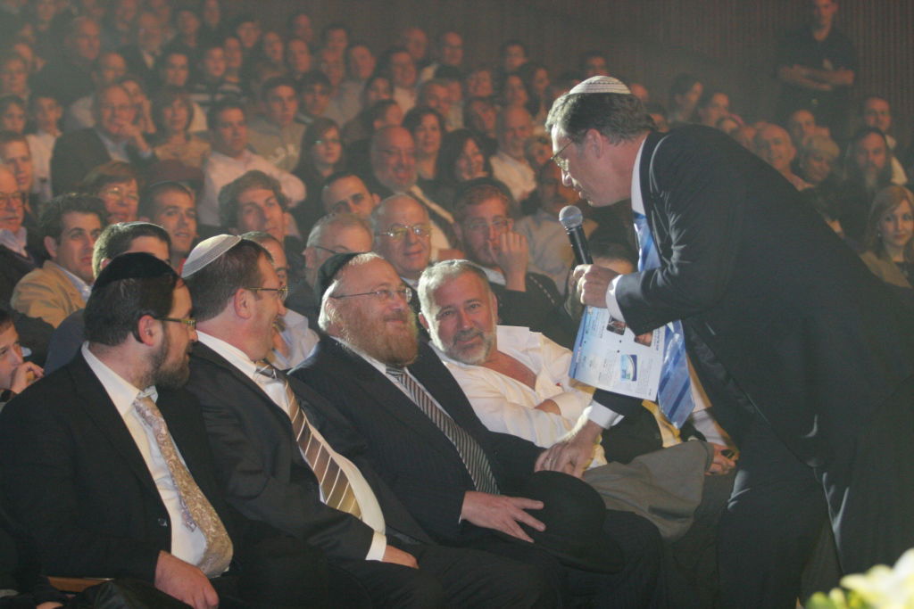 בעין הסערה: שוואקי השיק מועדון