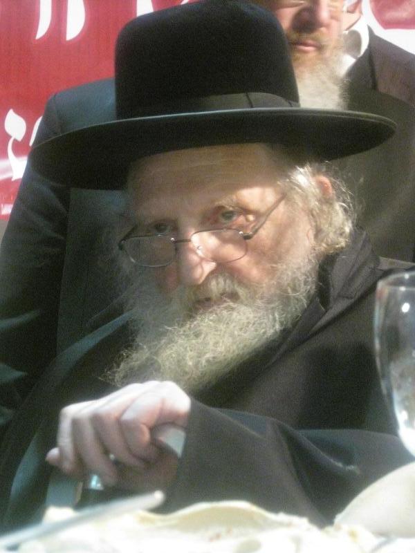 בושה: מנסים לפגוע בכבוד התורה