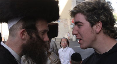 חילונים וחרדים מתעמתים על חוק החמץ (פלאש 90)