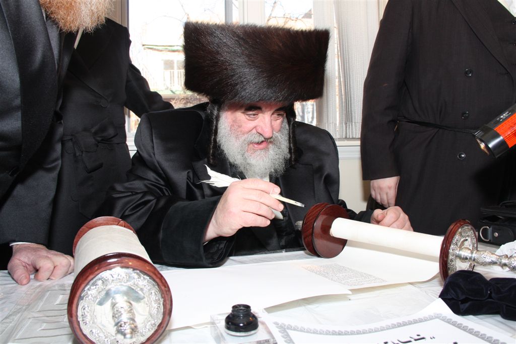 תמונות: הכנסת ס"ת בויז'ניץ ארה"ב