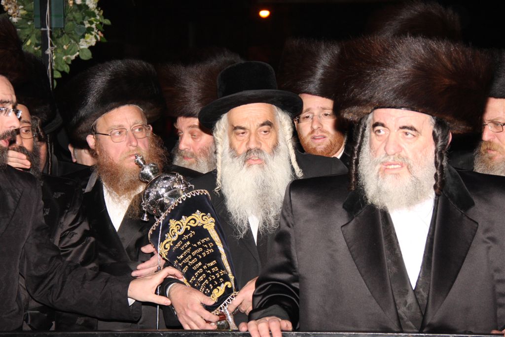 תמונות: הכנסת ס"ת בויז'ניץ ארה"ב
