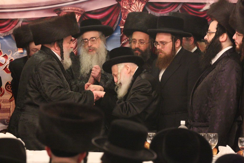 תמונות: הכנסת ס"ת בויז'ניץ ארה"ב