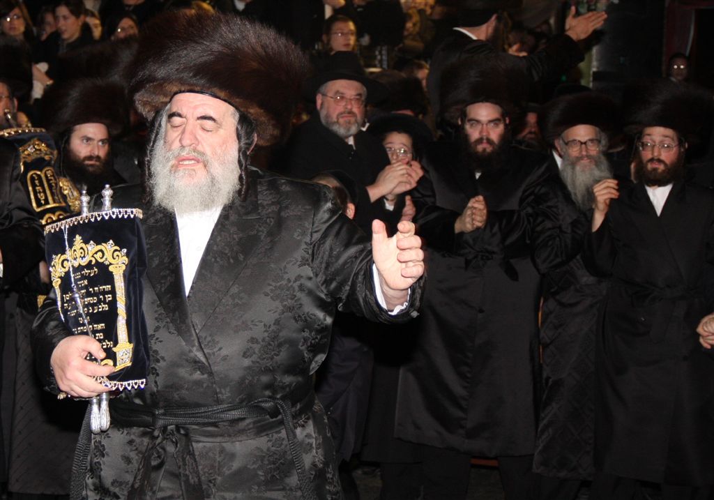 תמונות: הכנסת ס"ת בויז'ניץ ארה"ב