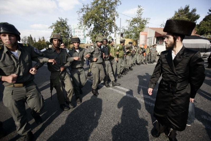 המשטרה הפעילה אלימות כלפי הגאב"ד, הגרי"ט וייס