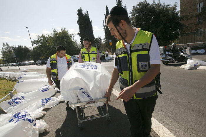 מלחמת זק"א בתאונות: פרסו 323 שקיות גופות