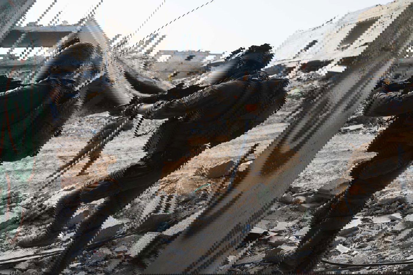 חיל האוויר תקף מטרות בעזה | לוחמים חיסלו מחבלים • צפו