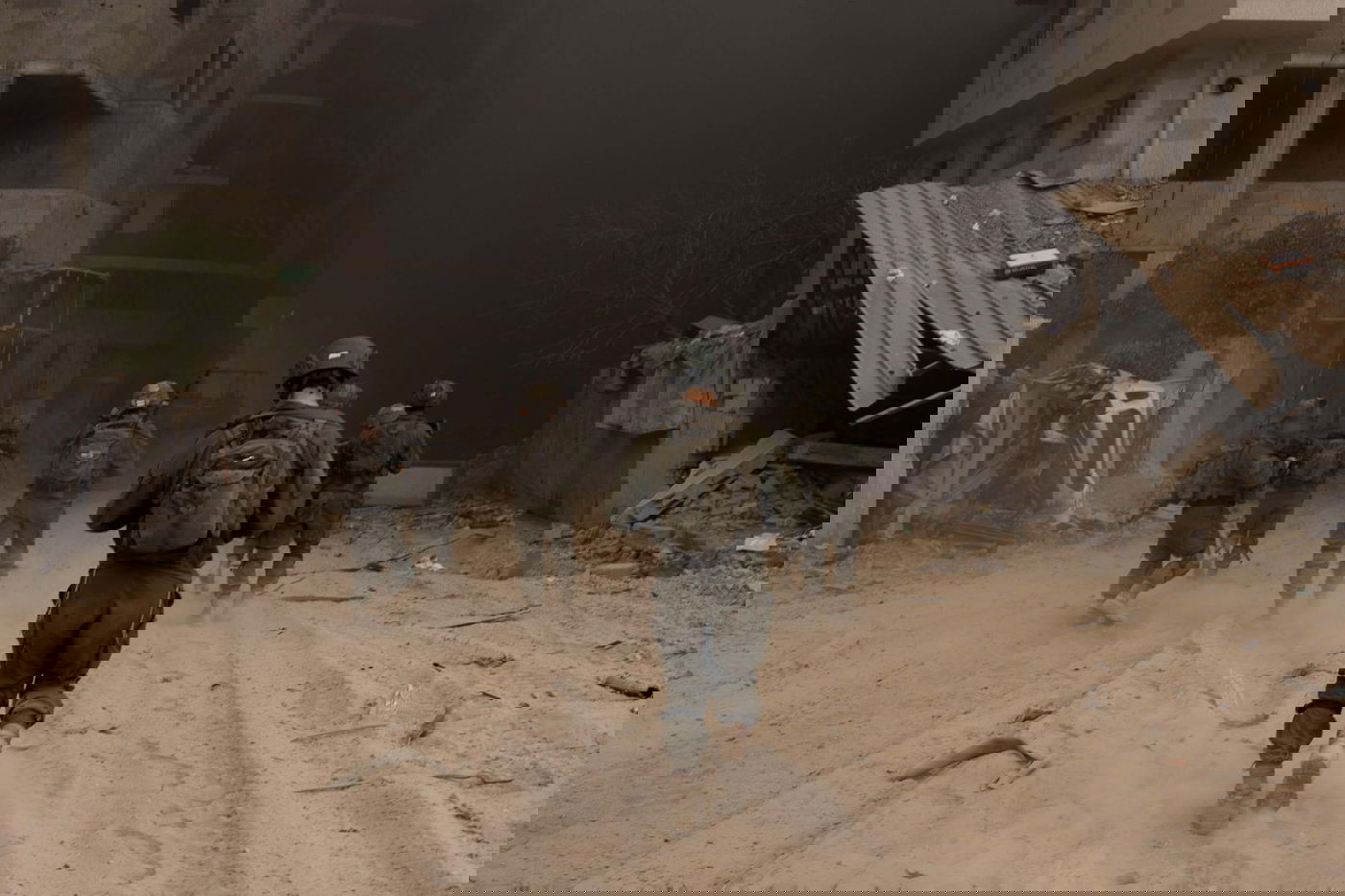 חיל האוויר תקף מטרות בעזה | לוחמים חיסלו מחבלים • צפו