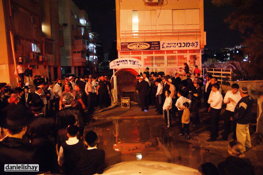 בשל הגשמים: בית הכנסת הוצף מים