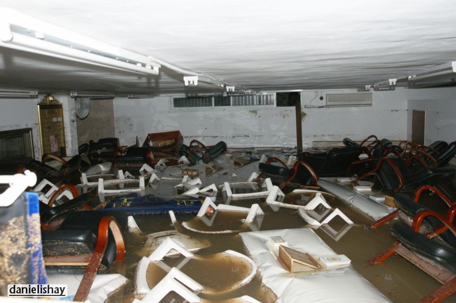 בשל הגשמים: בית הכנסת הוצף מים