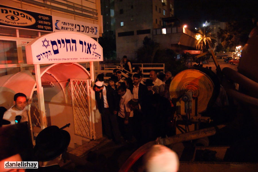 בשל הגשמים: בית הכנסת הוצף מים