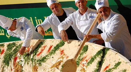 צלחת החומוס הגדולה בעולם