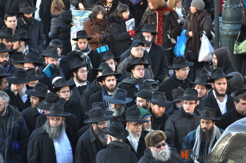קורע לב: הלוויה לבן 9 שנהרג בתאונה