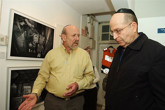 השר משה בוגי יעלון ביקר במוזיאון גוש קטיף בירושלים