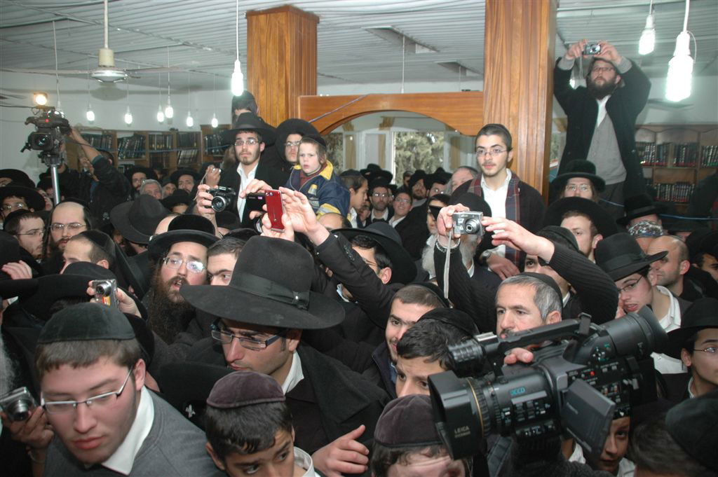 מסע הגראי"ל לערי הצפון: "כיכר השבת" בתיעוד מקיף