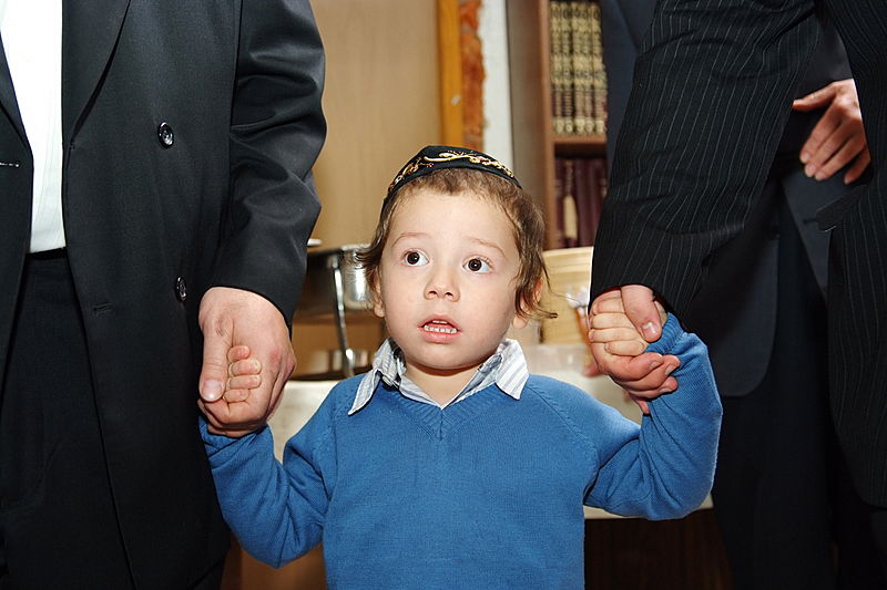 גלריית ענק: מוישי חגג בהכנסת ס"ת