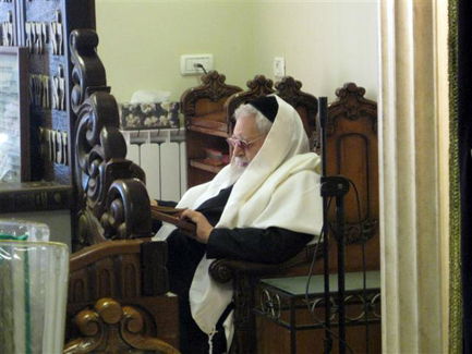 עולים לרגל: תמונות-חג מבית הגר"ע