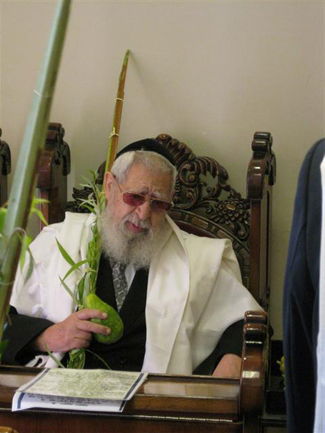 עולים לרגל: תמונות-חג מבית הגר"ע