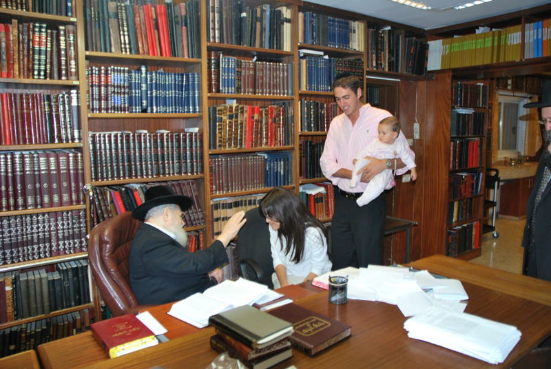 התמונות האחרונות: הזוג סאבא והתינוקת אצל הגר"ע