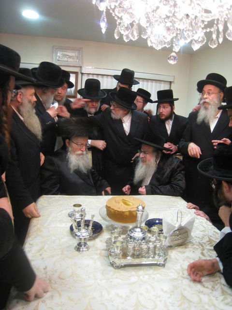 האדמו´´ר מפשוורסק בביקור אצל האדמו´´ר מצאנז קלויזנבורג