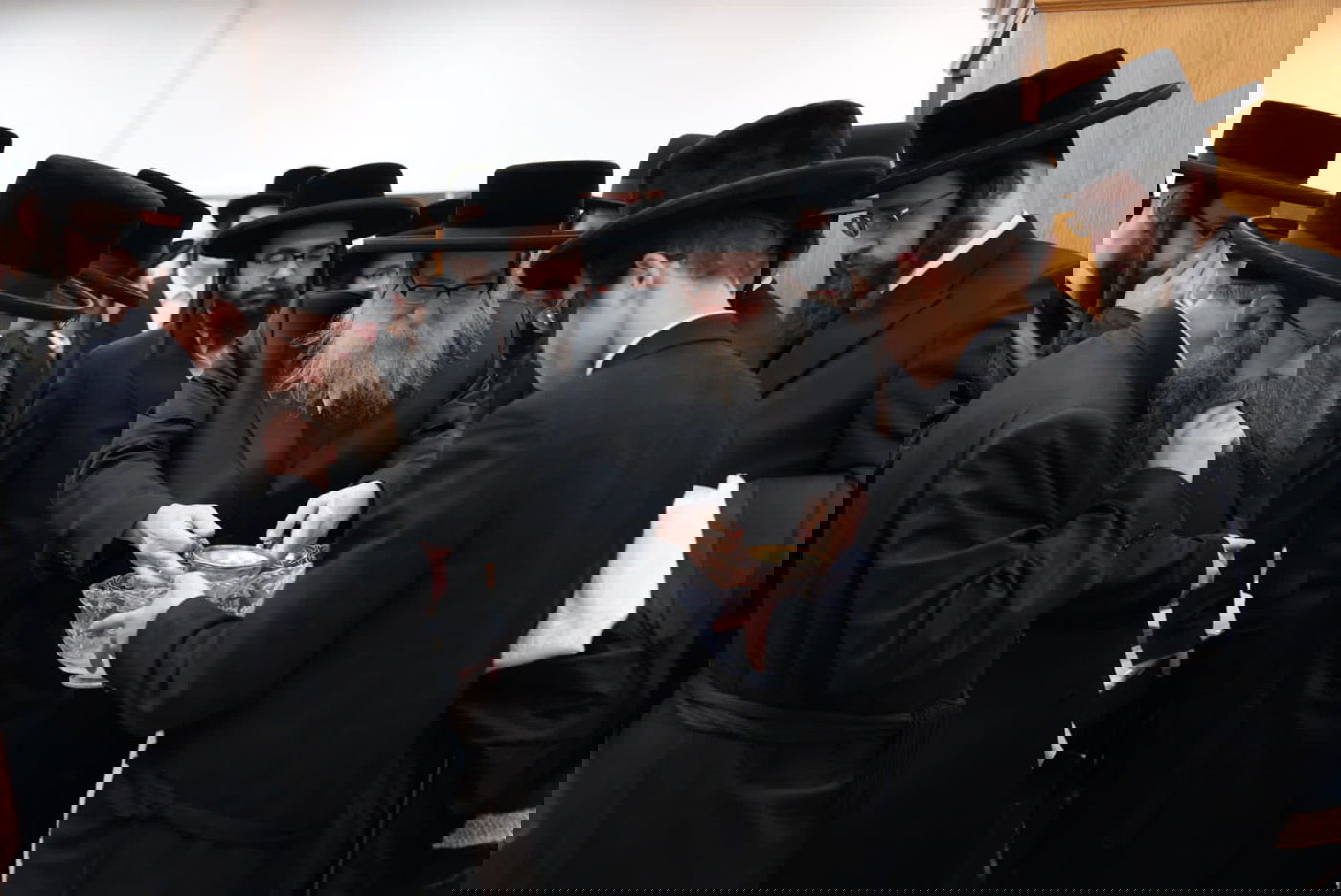 האדמו"ר ערך ביקור בזק בעיר האנגלית; עם מי נפגש?