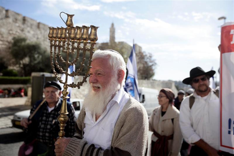 קבוצת תמהונים הפגינה: "לשחרר את הר-הבית"