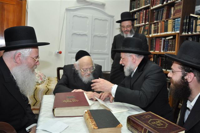 הרב לאו ובנו אצל הגרי"ש אלישיב